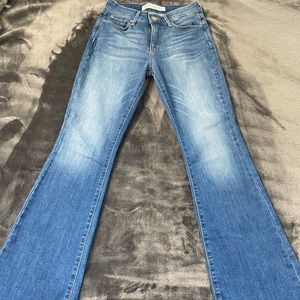 Signature by Levi’s Strauss women’s bootcut jeans.